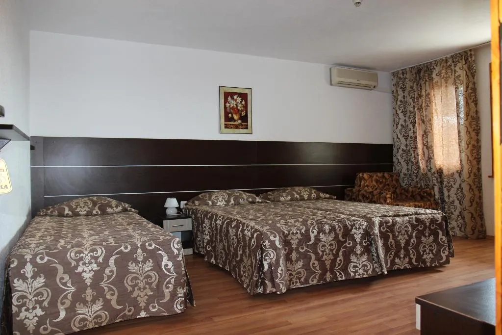 TRIPLE STANDARD Room, Zora, Bourgas