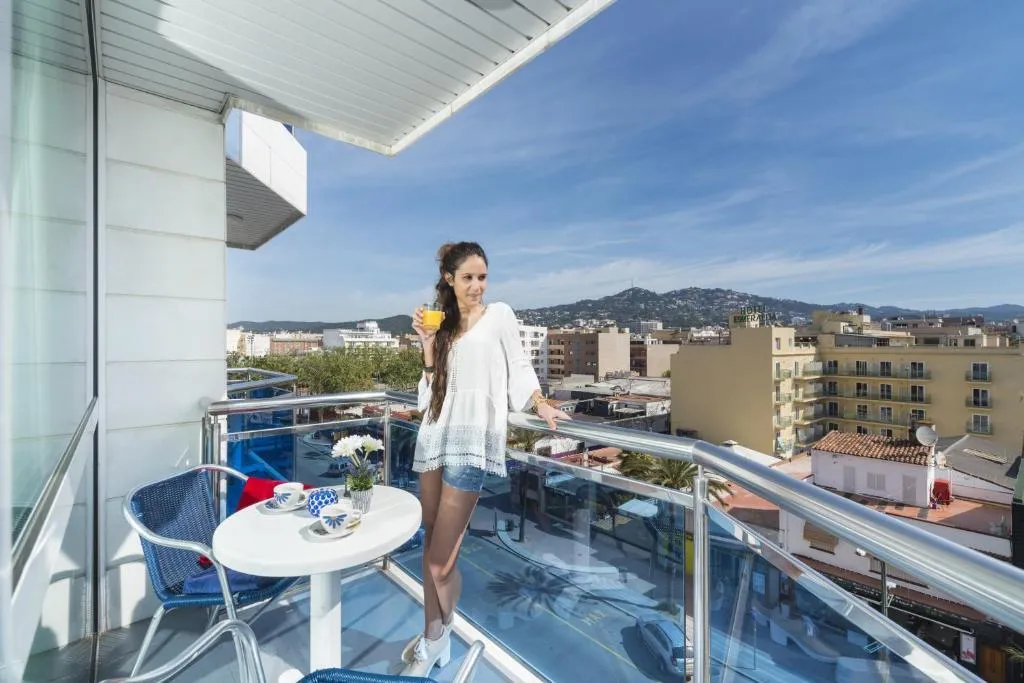 APARTMENT CAPACITY 4 ONE BEDROOM Room, Apartaments Blau, Costa Brava
