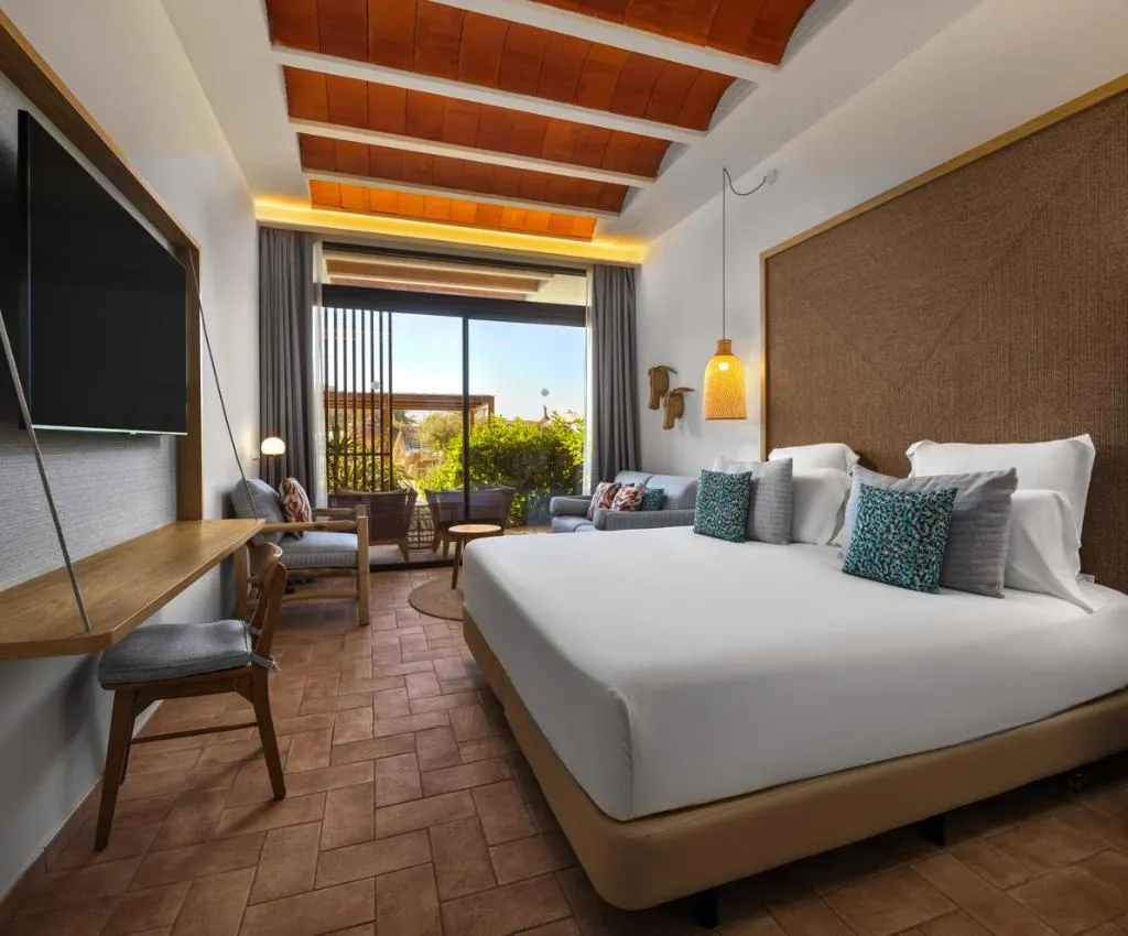 DOUBLE SINGLE USE POOL VIEW Room, Cala San Miguel Ibiza Res, Curio Colllec by Hilton, Ibiza