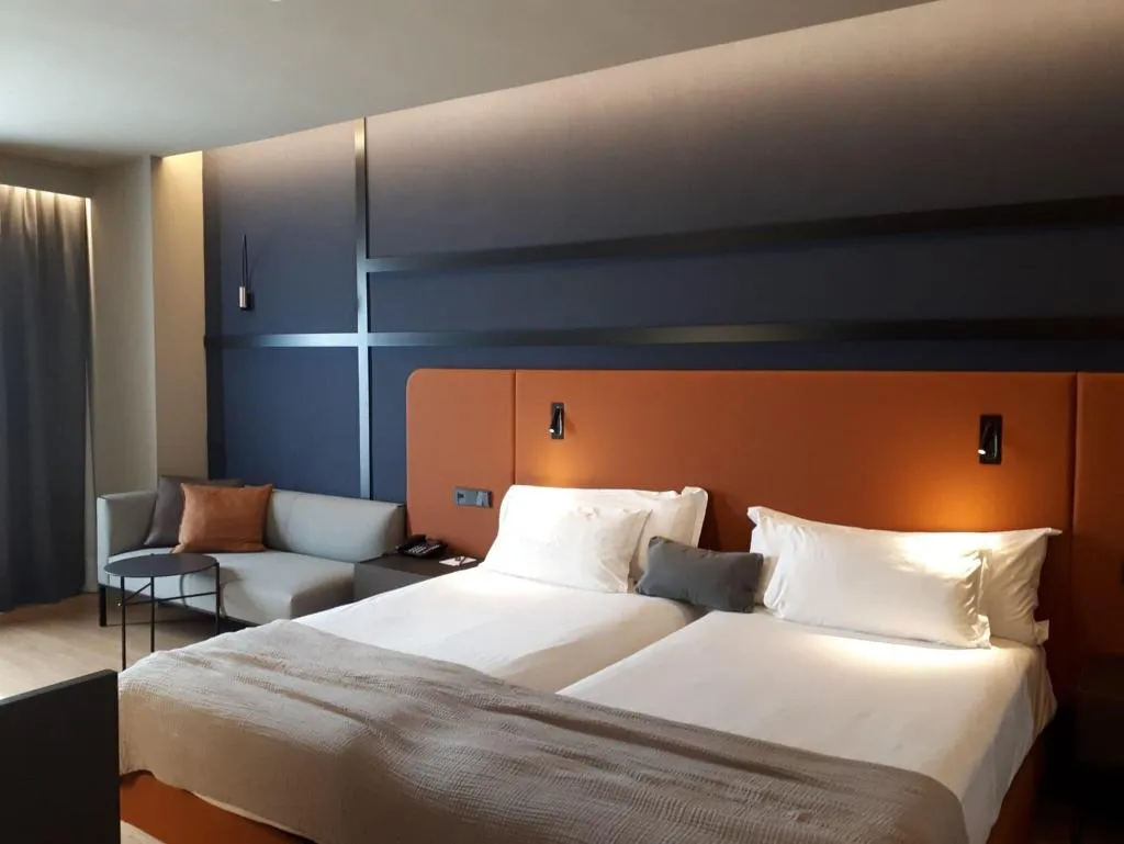 TWIN DELUXE Room, Silken Ramblas, Barcelona