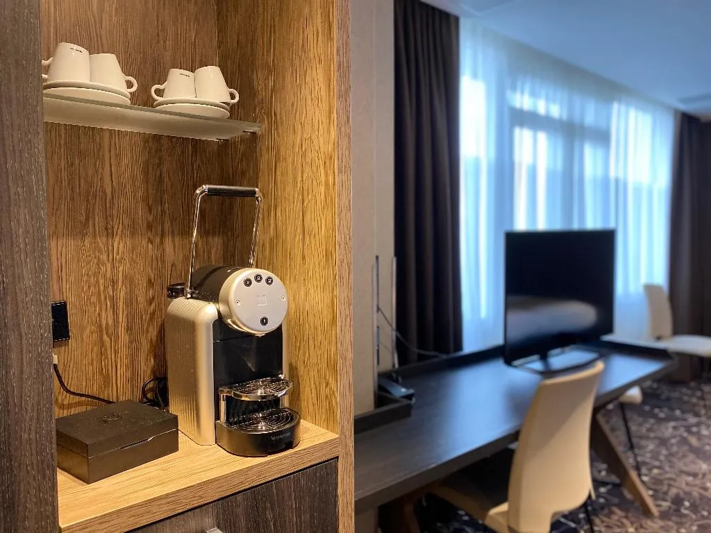 QUADRUPLE STANDARD Room, Xo Hotels Infinity, Amsterdam