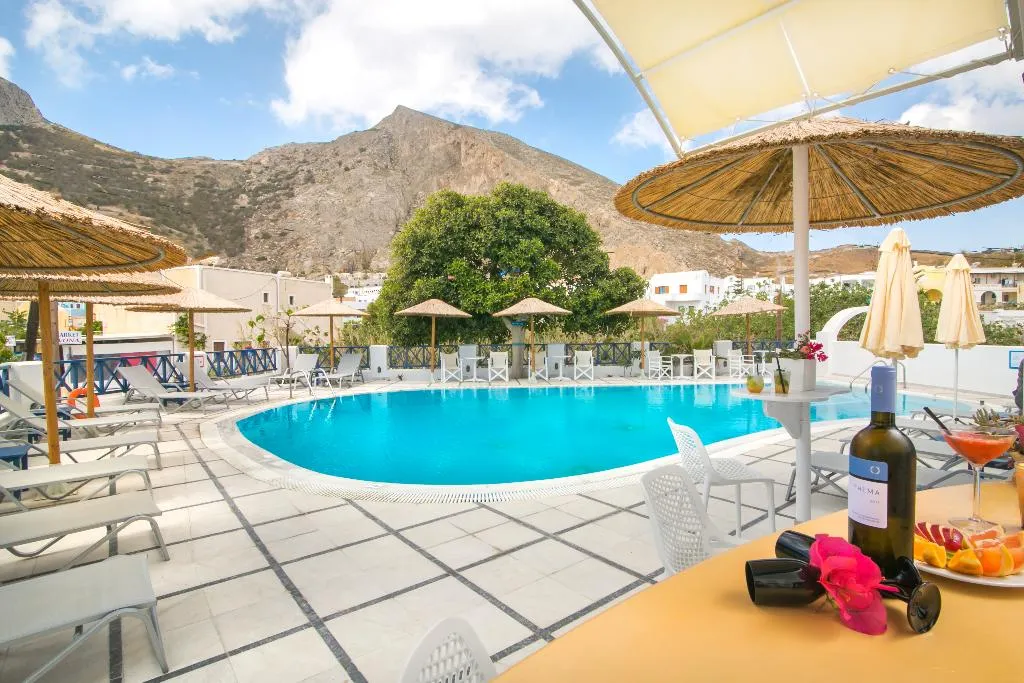 Pool, Sunshine, Santorini