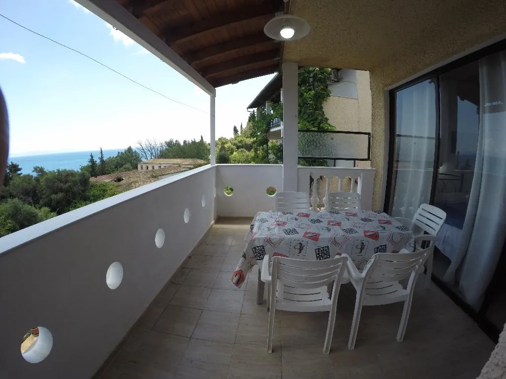 APARTMENT CAPACITY 5 Room, Andromaches Holiday apartments, Corfu