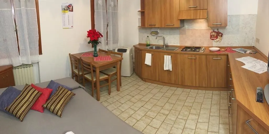 Room, Grey's House, Venice