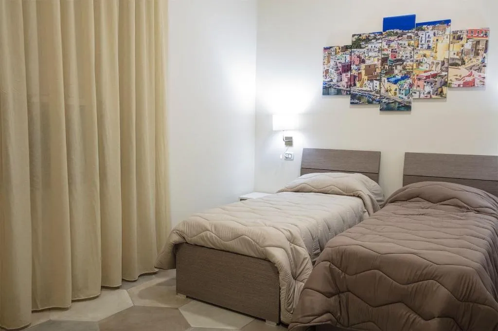 Room, B&B La Dimora del Conte, Naples