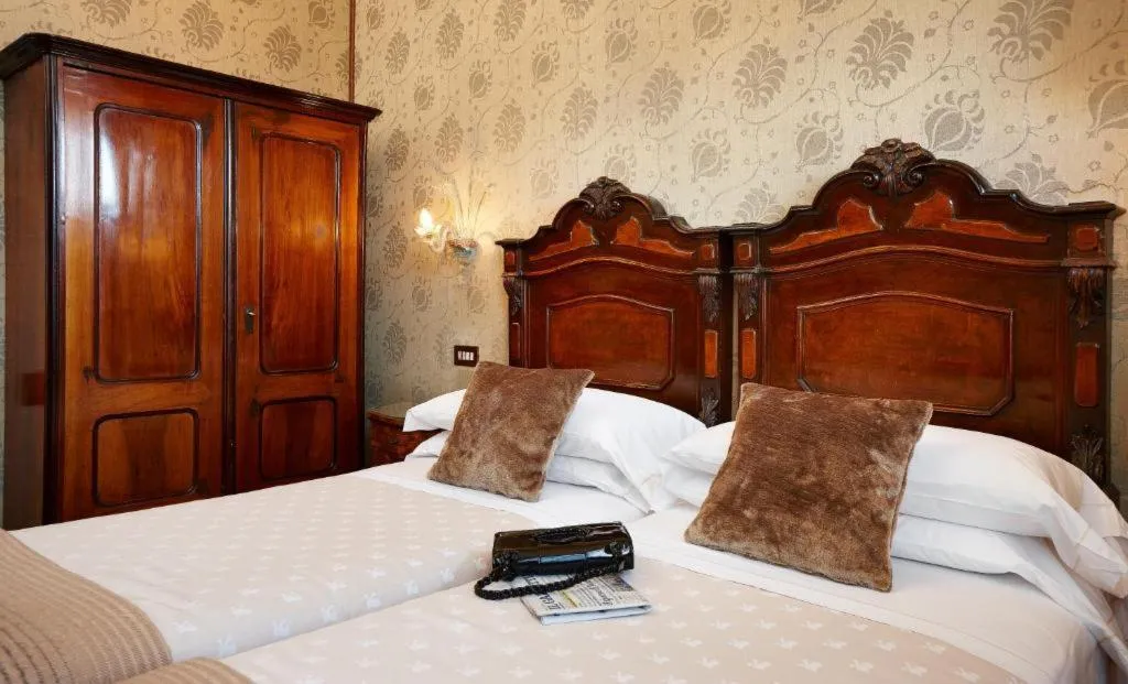 Double or Twin BASIC Room, Saturnia & International, Venice