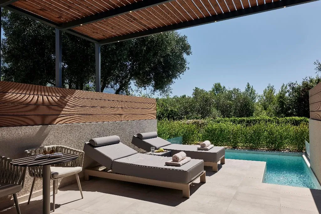 JUNIOR SUITE WITH PRIVATE POOL Room, Celestial All Suites, Kefallinia
