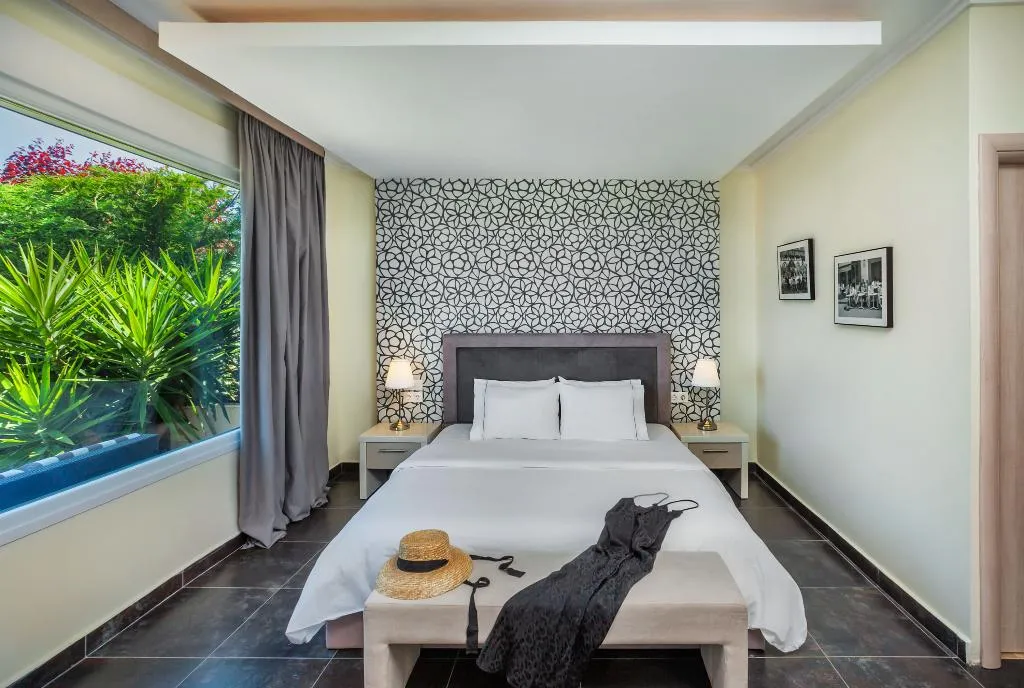 VILLA THREE BEDROOMS WITH PRIVATE POOL Room, Sunny Villas and Spa, Halkidiki