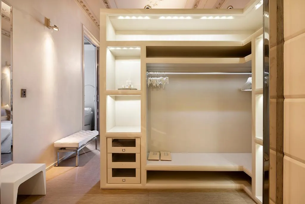 SUITE TWO BEDROOMS WITH TERRACE Room, El Palauet Modernist Suites, Barcelona