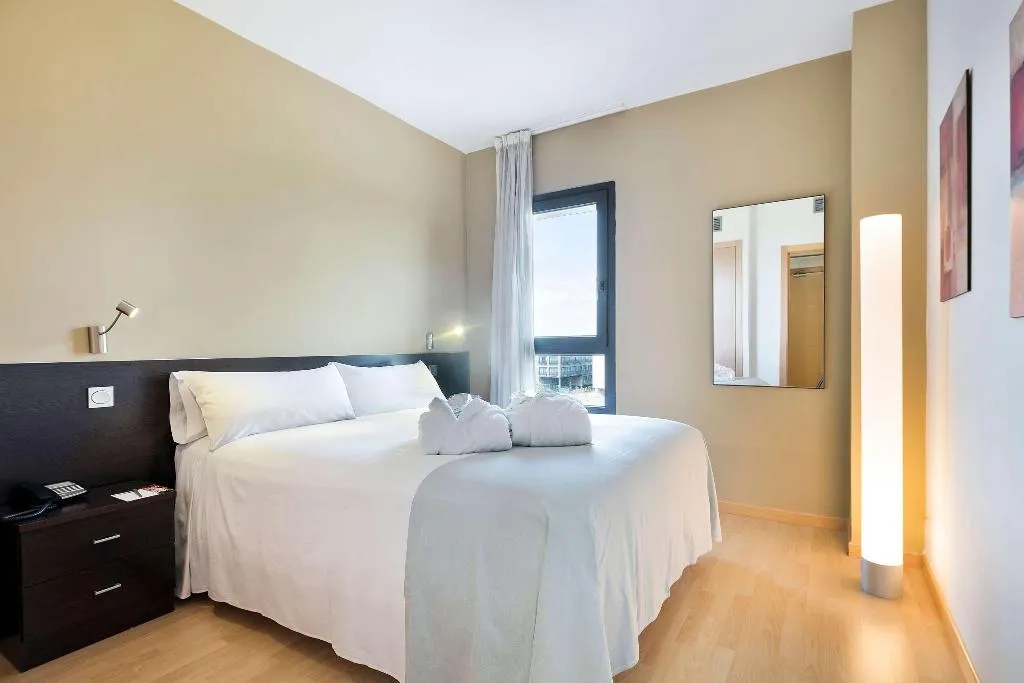 Room SUPERIOR Room, Madrid Airport Suites Affiliated By Melia, Madrid