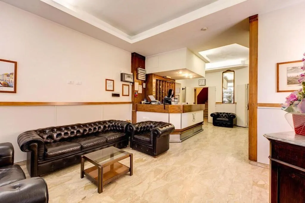 Lobby, Minerva, Milan