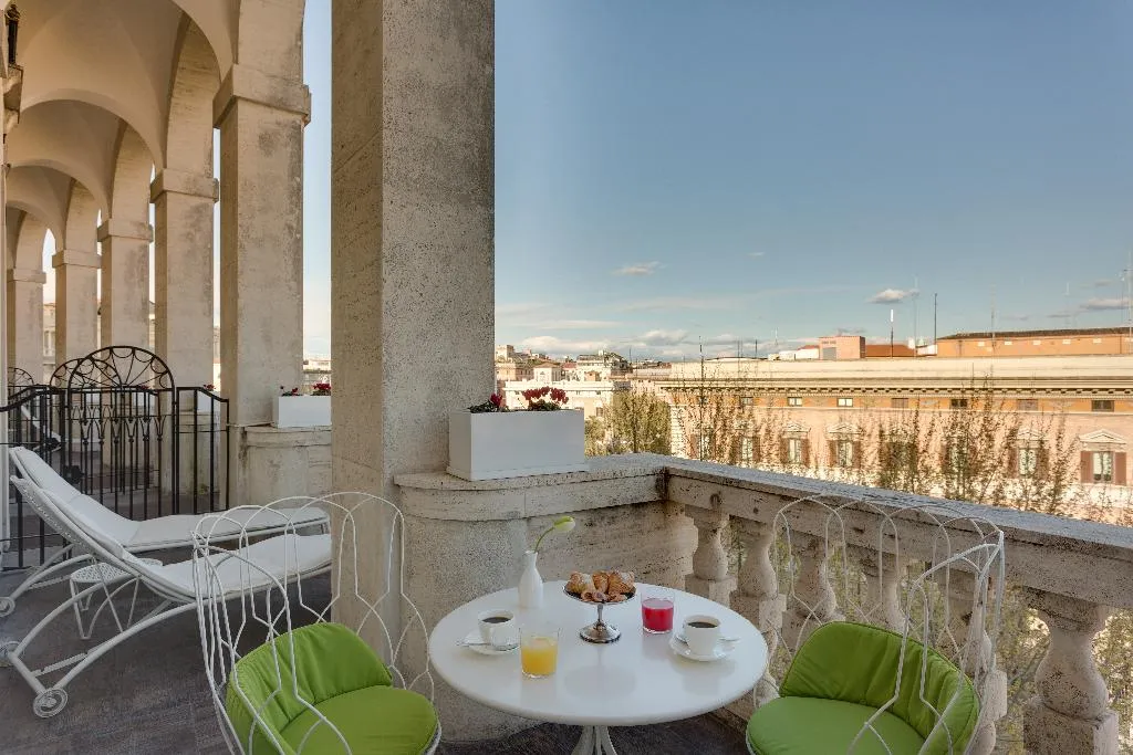 DOUBLE EXECUTIVE Room, Grand Hotel Palace Rome, Rome