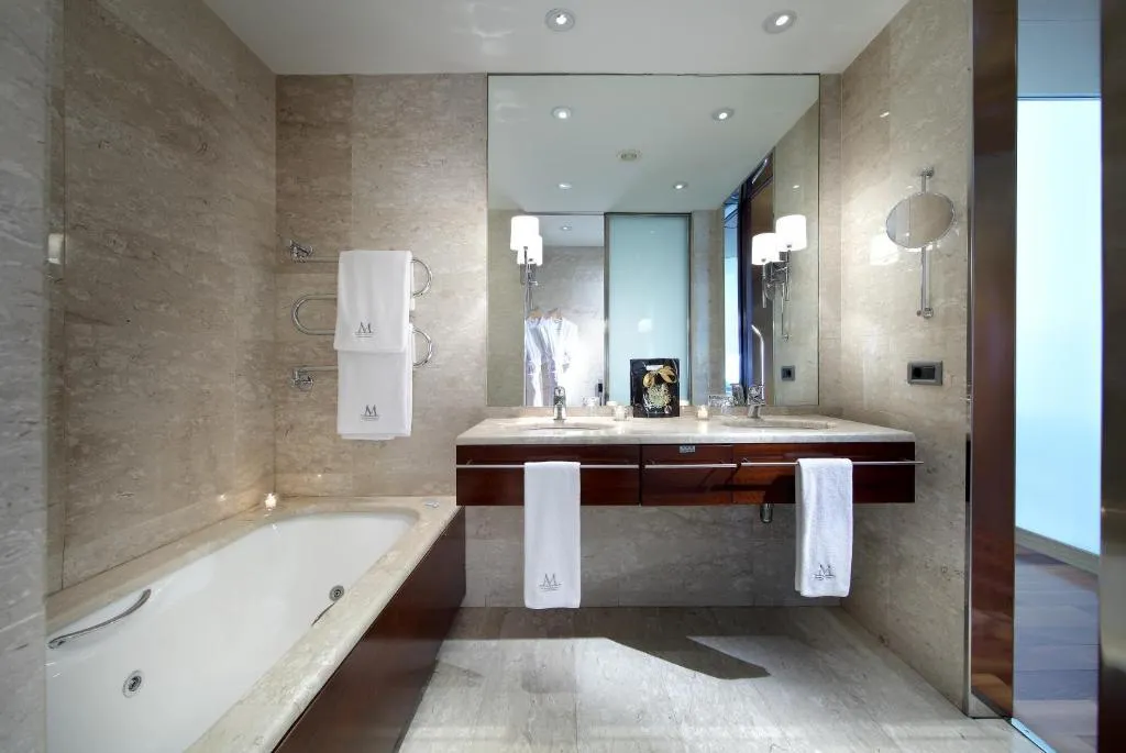 TRIPLE PREMIER Room, Eurostars Grand Marina GL, Barcelona