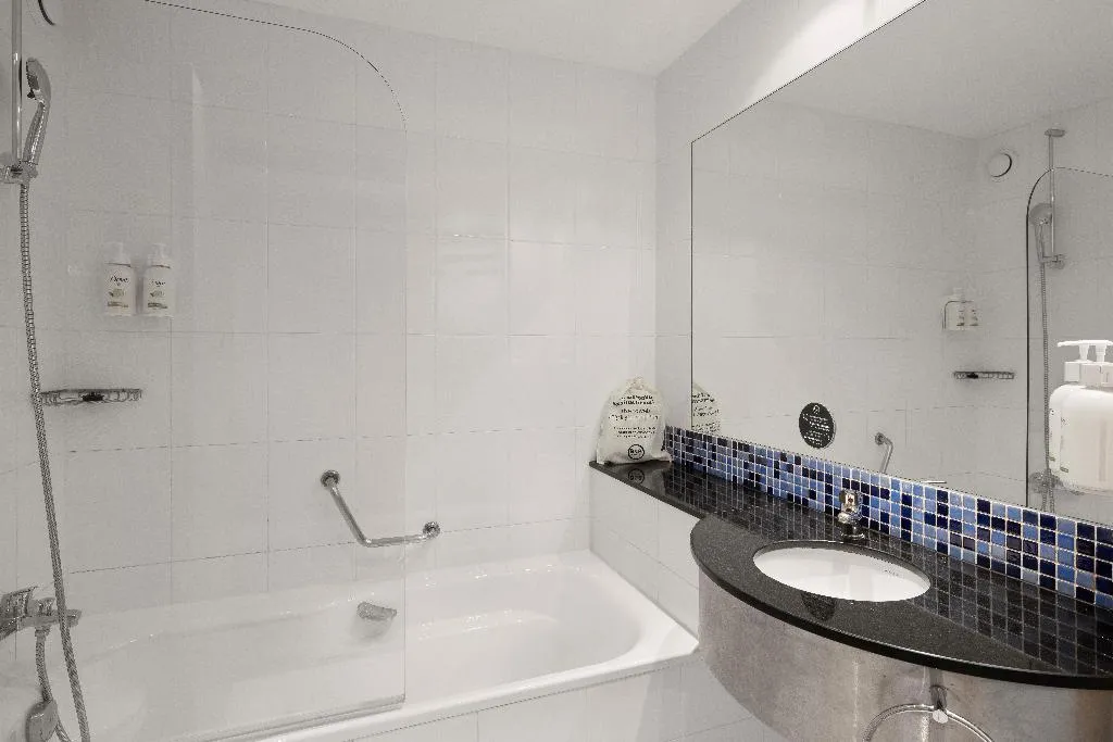 DOUBLE SINGLE USE STANDARD Room, B&B HOTEL Girona 3, Costa Brava