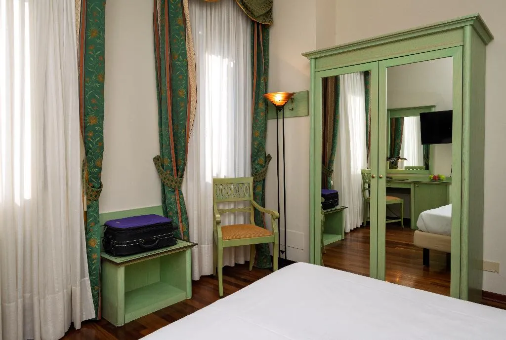 DOUBLE STANDARD Room, Donatello, Venice