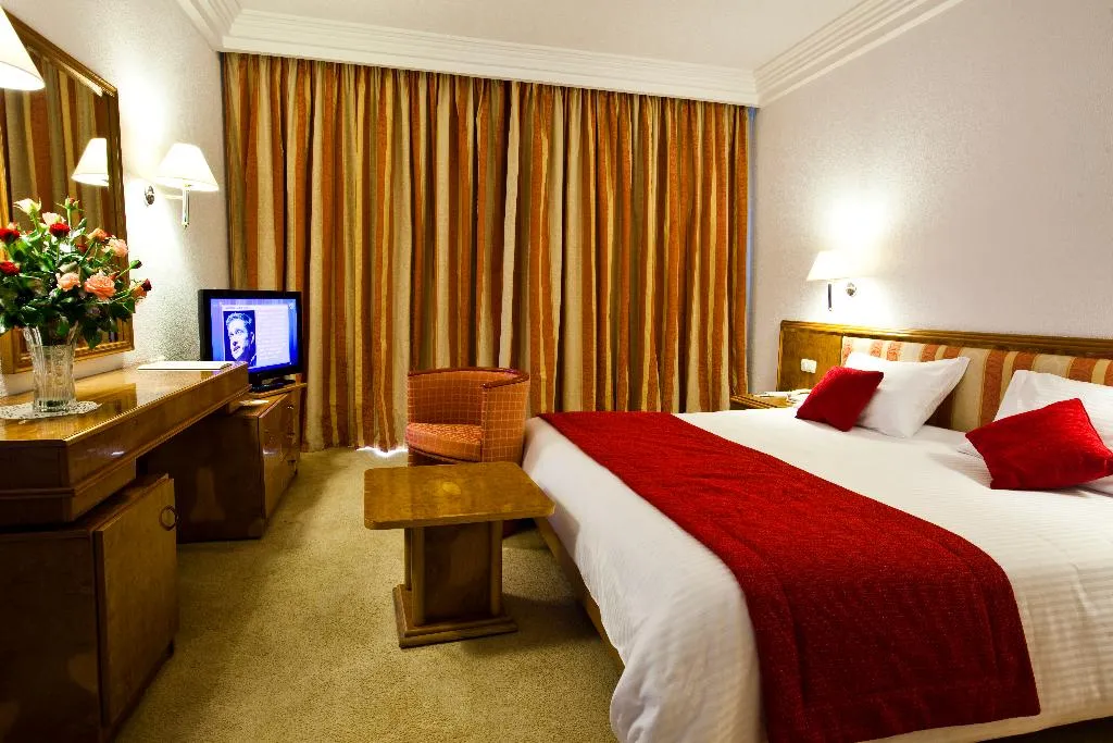 Room, El Mouradi Palace Hotel for family & couples only, Tunisia