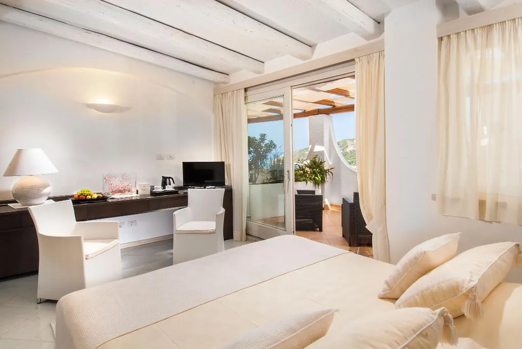 Room, Punta Est, Olbia