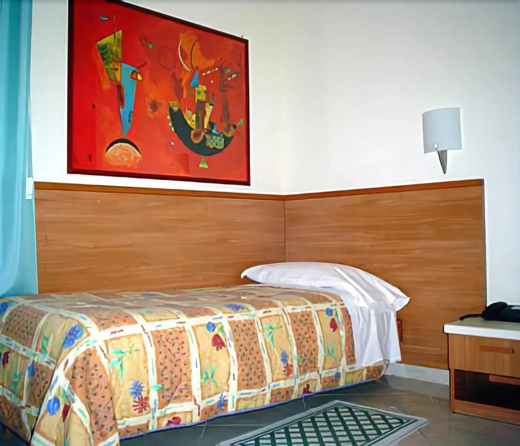 Room, Hotel 2000, Milan