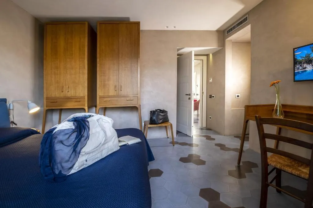 Double or Twin STANDARD Room, Il Roseto Resort, Naples