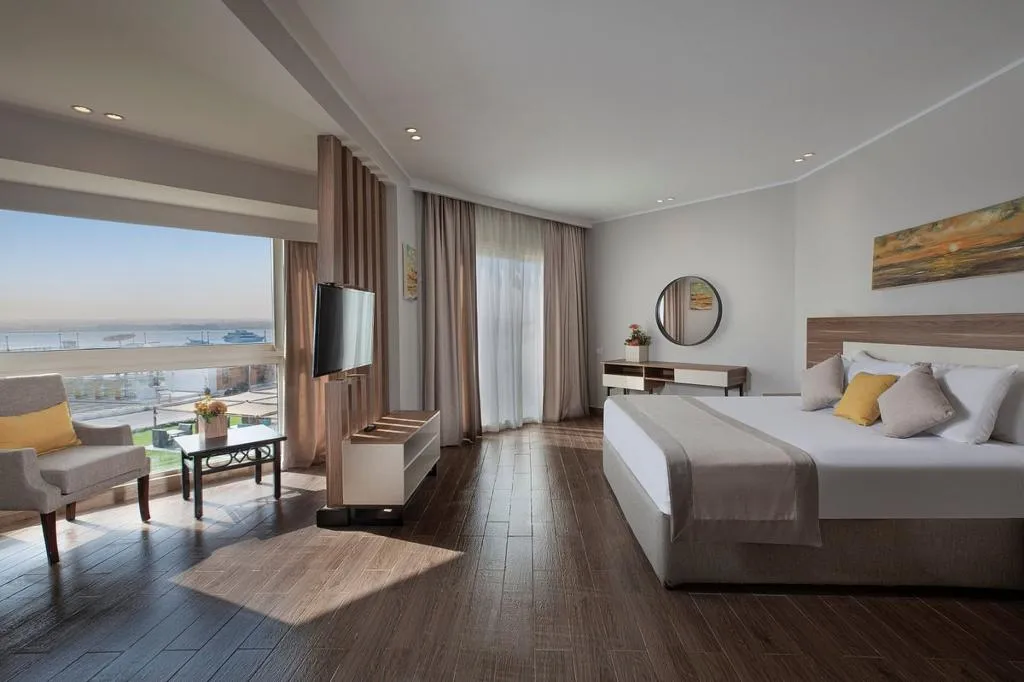 JUNIOR SUITE SEA VIEW Room, Pyramisa Beach Resort Sahl Hasheesh, Red Sea Riviera