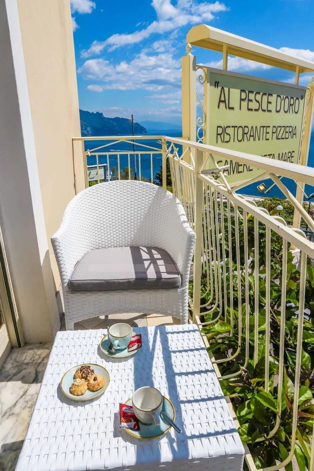 Room, Al Pesce d'Oro, Naples