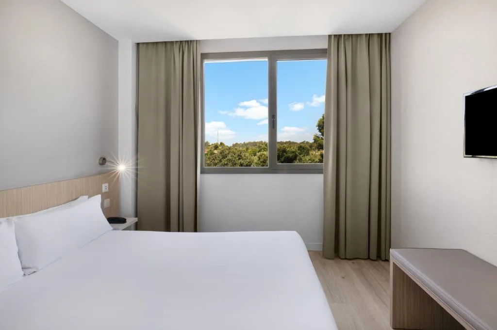 SUITE STANDARD Room, B&B Hotel Barcelona Sant Cugat, Barcelona