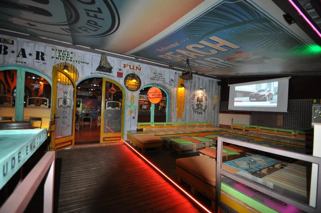 Bar, Safari, Costa Brava