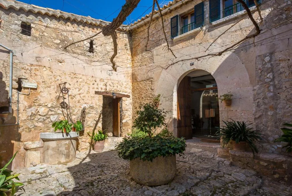 General view, Finca Hotel Es Castell, Majorca