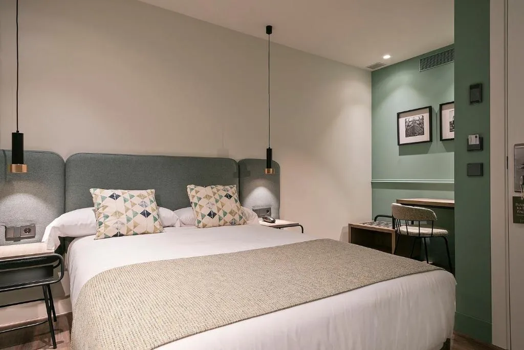 DOUBLE SUPERIOR Room, Via Augusta, Barcelona