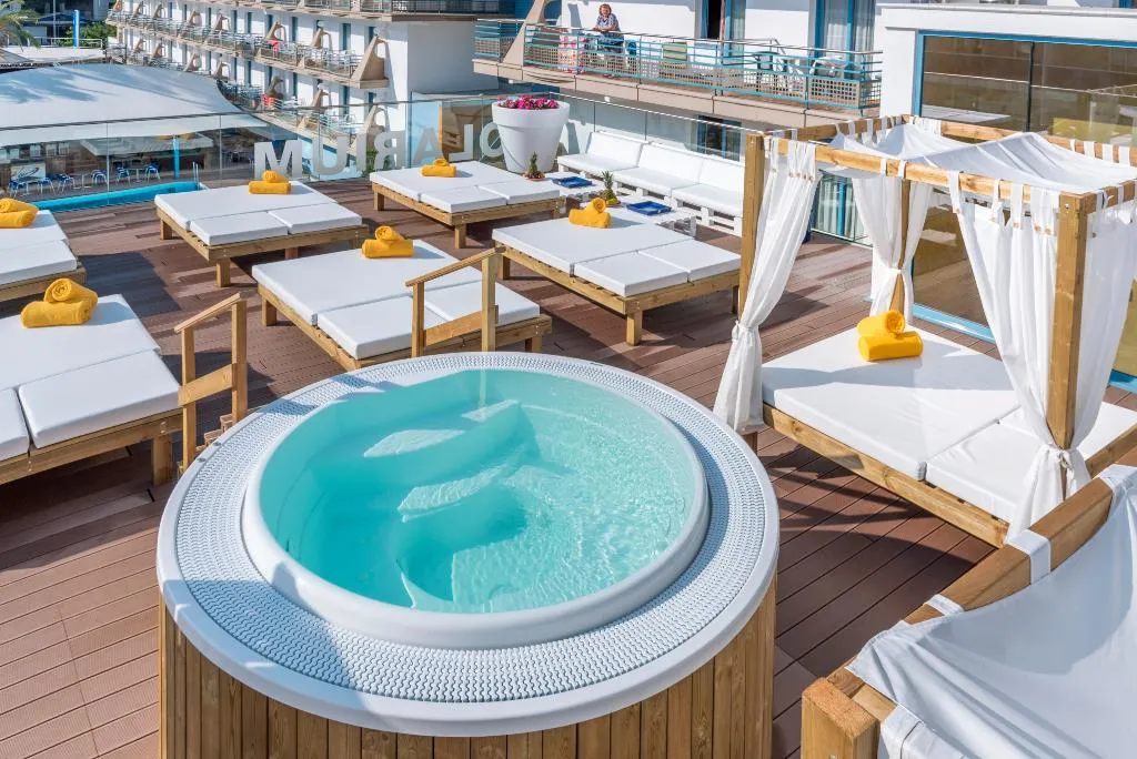 Pool, Hotel Alhambra, Costa Brava