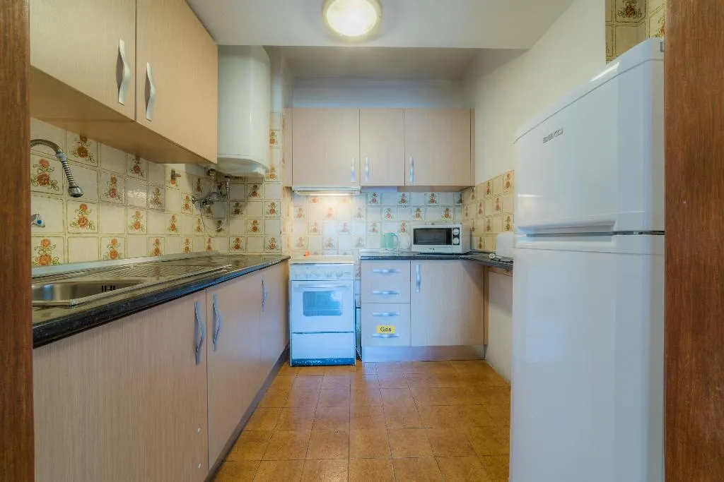 APARTMENT TWO BEDROOMS Room, Torres Mira Praia by Garvetur, Algarve