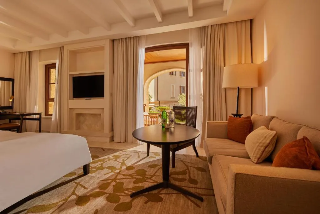 JUNIOR SUITE GARDEN VIEW Room, Cap Vermell Grand Hotel, Majorca