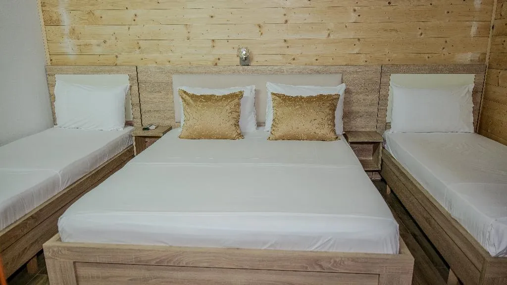 QUADRUPLE basement Room, Dolanit Hotels Vila E Drurit, Durres