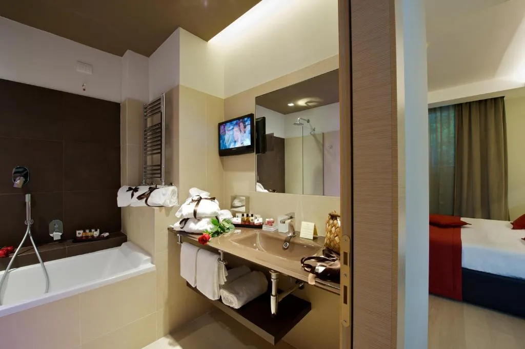 JUNIOR SUITE STANDARD Room, UNA HOTELS Villa dei Platani Foligno, Perugia