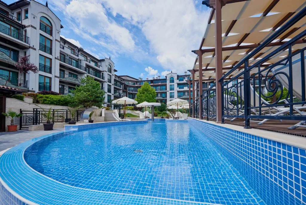 Pool, Rose Gardens Boutique, Bourgas