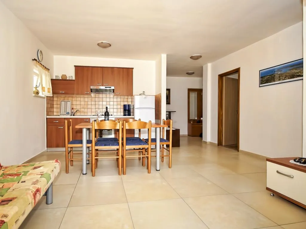 APARTMENT CAPACITY 4 Room, Apartments Snjezana, Istria