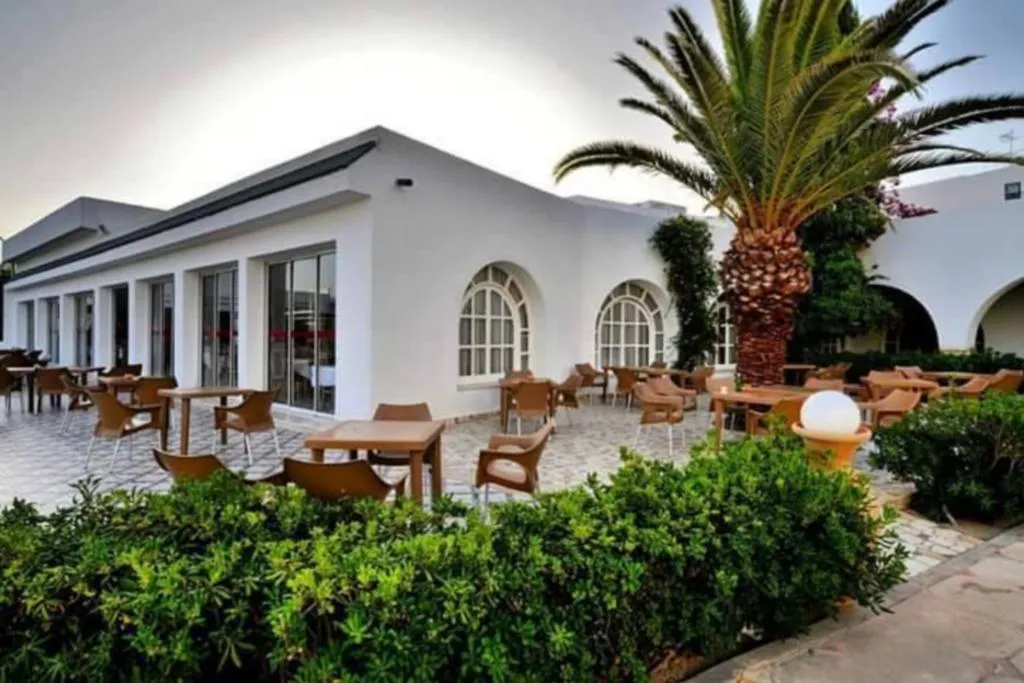 Terrace, Zodiac, Tunisia