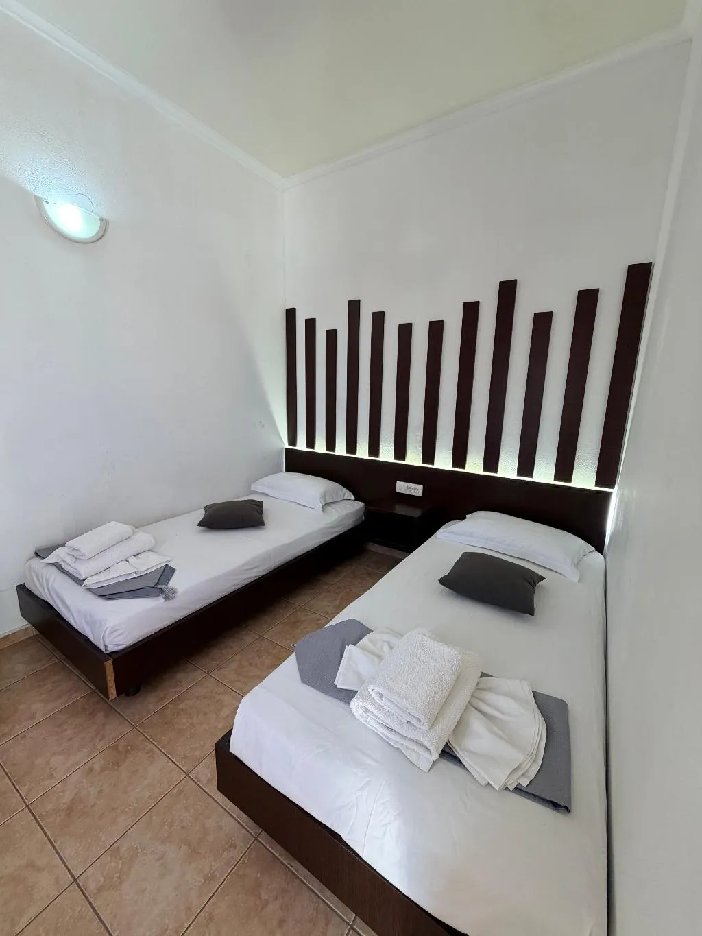 QUADRUPLE STANDARD Room, Villa Livadaros, Santorini