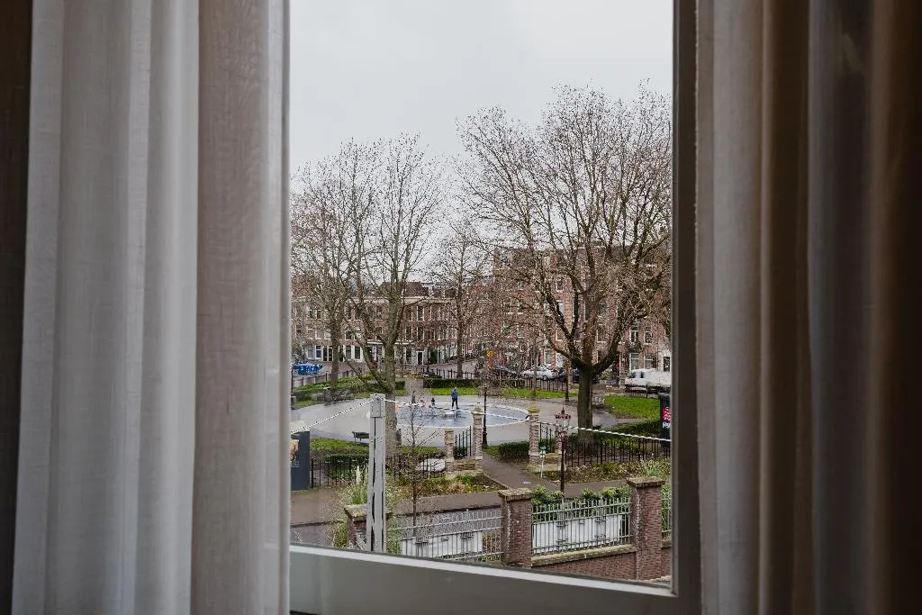 JUNIOR SUITE STANDARD Room, Hotel De Hallen, Amsterdam