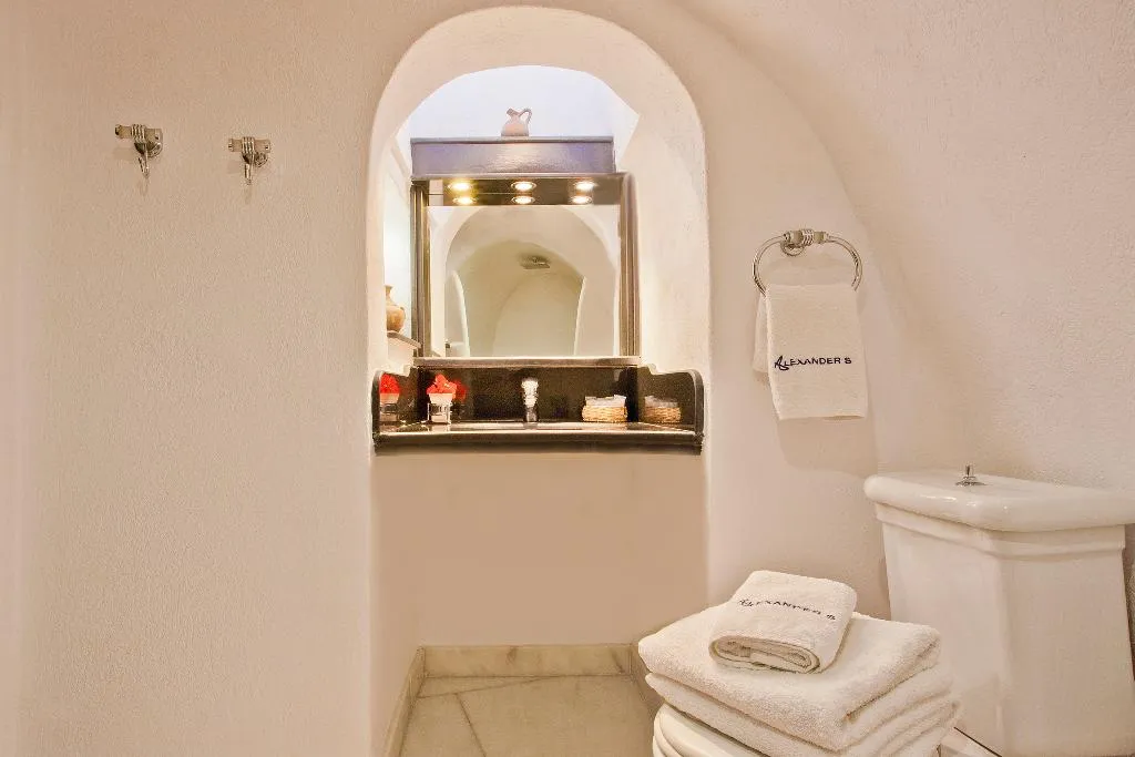 SUITE GRAND Room, Alexander's Suites, Santorini