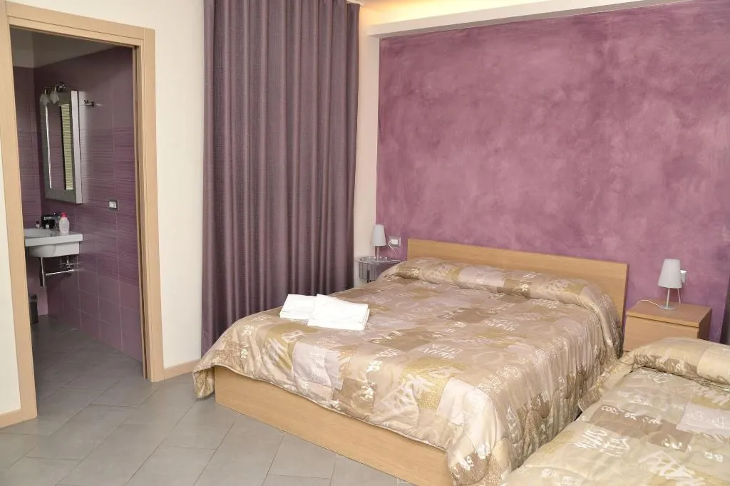Room, San Marciano, Catania