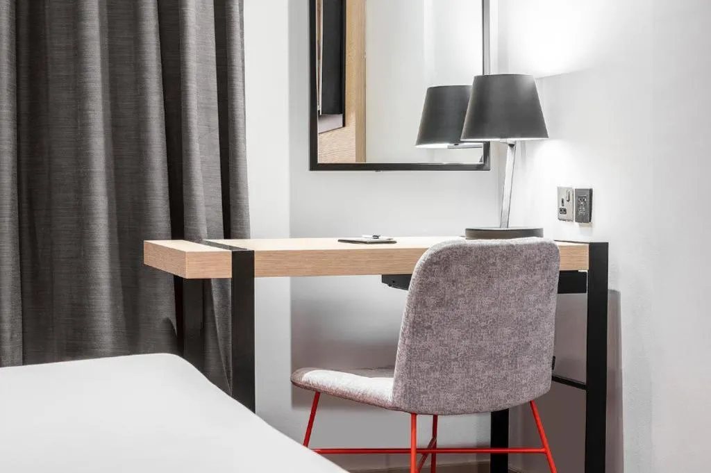 DOUBLE SINGLE USE ONE BEDROOM Room, Studio M arabian Plaza Hotel & Hotel Apartments, Dubai