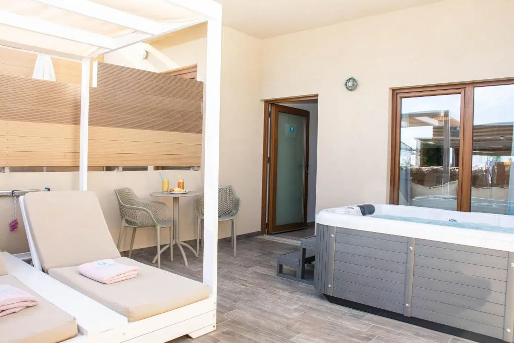 Sports and Entertainment, Yianna Caravel Suites by Checkin (adults only), Crete