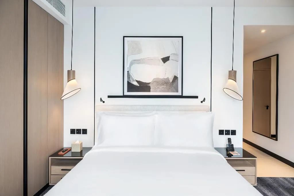 SUITE DELUXE CITY VIEW Room, Vida Dubai Marina & Yacht Club, Dubai