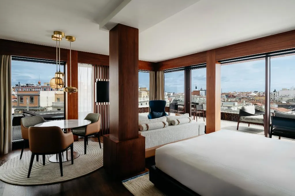 SUITE STANDARD Room, Thompson Madrid, part of Hyatt, Madrid