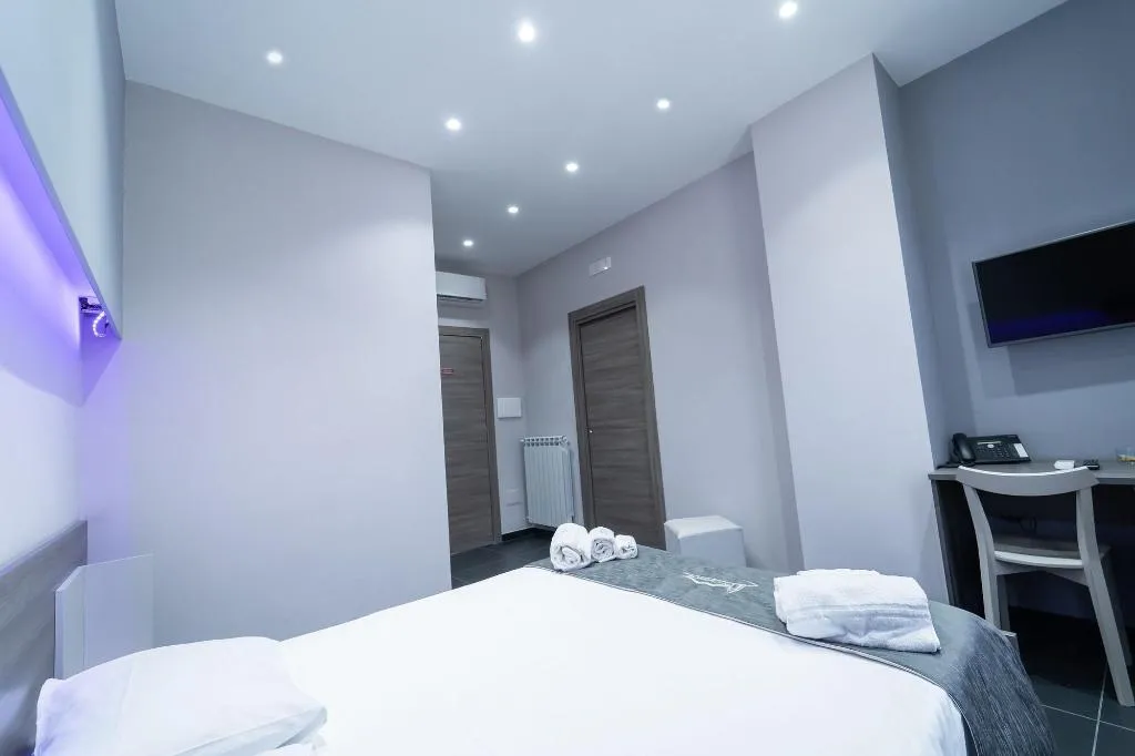 Room, Al Campanile H. Napoli Centro, Naples