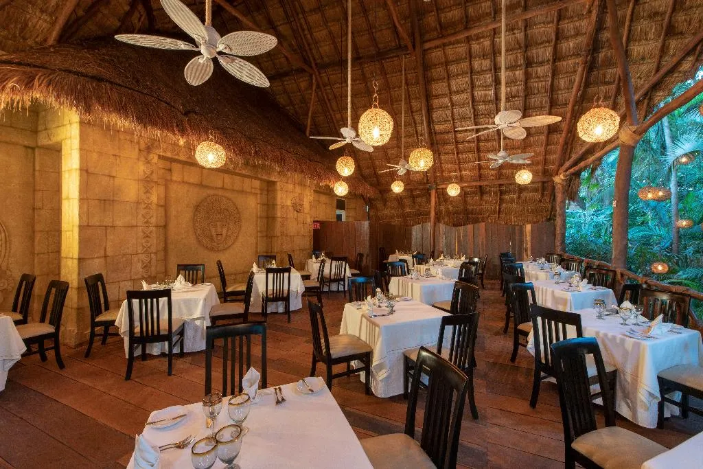 Restaurant, Viva Azteca by Wyndham Trademark All Inclus Resort, Cancun Area
