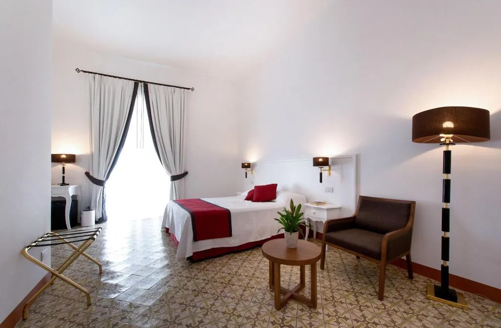 Room, Amalfi Luxury House, Naples