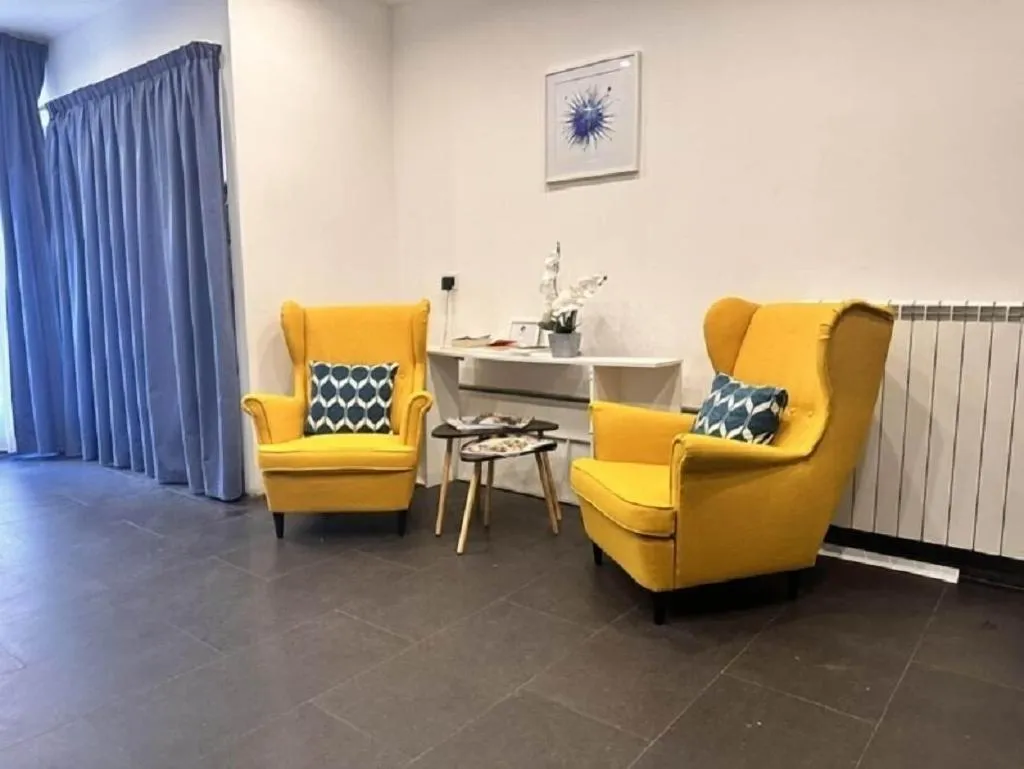 Lobby, Yacht Club Angioino, Naples