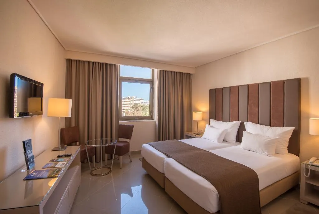 Double or Twin CLASSIC Room, Vila Gale Ampalius, Algarve